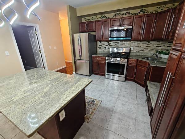 1 3 Bedroom one bath rental close to Hartford Hospital 1