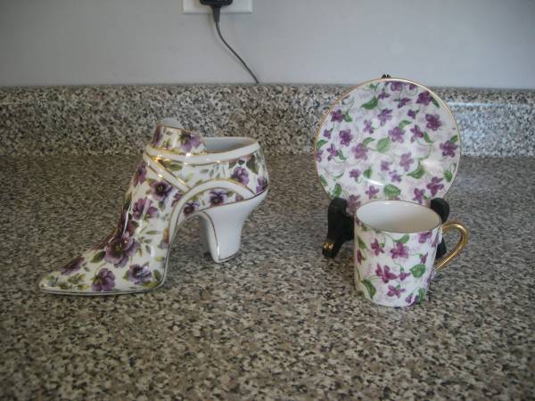 Boot shoe & demitasse cup & Saucer 1