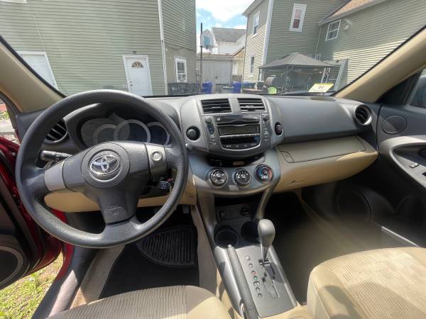 2011 TOYOTA RAV4 *EXCELLENT* *NEGOTIABLE* - $11,850 (PROVIDENCE)63470590980353123