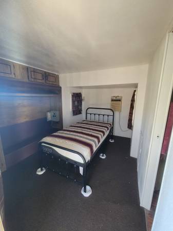 $950 / 1br - 400ft2 - Tailer for Rent 400 Sf (Desert Hills)64024988422786124