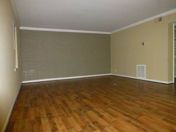 $1,275 / 2br - Spacious 2 br apt near Whole Foods Market (West U/Bellaire: Stella Link/Holcombe)63924043219715122