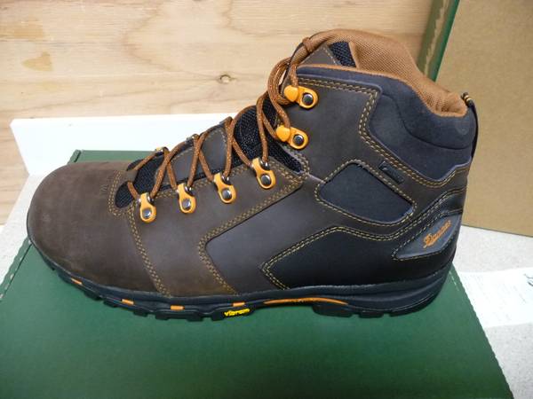 New Danner boots size 13 EE 1