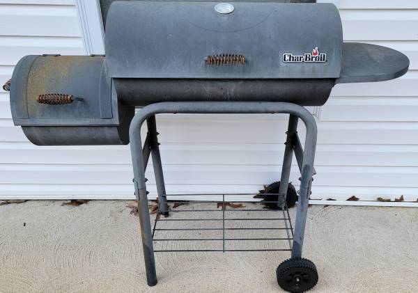 Char-Broil Charcoal Barrel Grill w/ Offset Smoker Grill Box 1