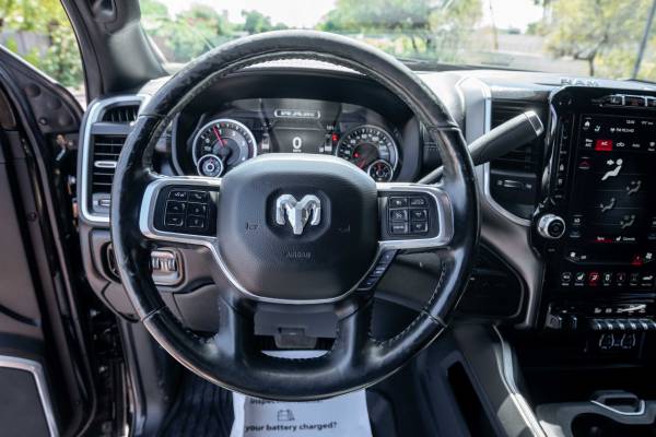 2020 RAM 3500 Laramie 4x4 - Photo 11