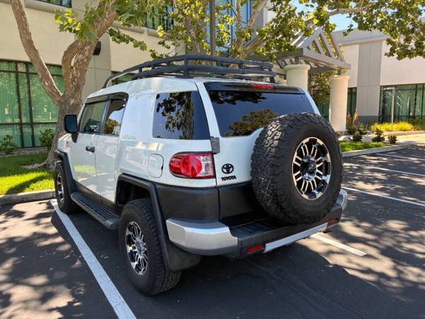 2010 Toyota FJ Cruiser 4WD - $13,250 (fremont / union city / newark)63469905972099121