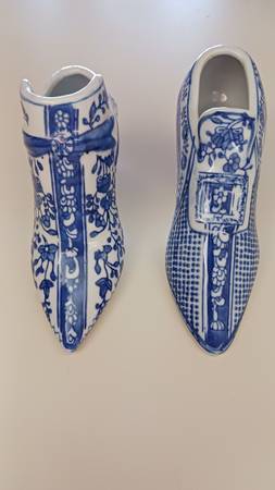VINTAGE VICTORIAN PORCELAIN SHOES 1