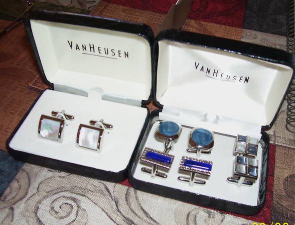 Van Heusen Cuff Links - All 4 Sets  For $ 20. 1