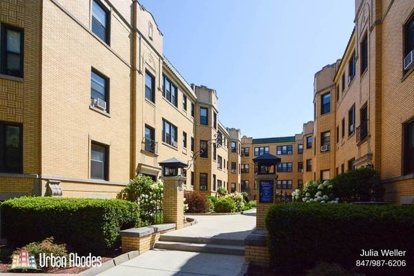 $1,895 / 1br - 700ft2 - $300 OFF FIRST MONTH'S RENT! Quality 1 Bedroom, 1 Bath in Logan Square (Logan Square)64041641808002120