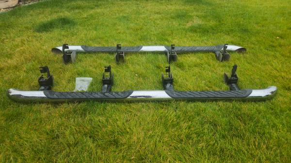 Chevy and GMC OEM Running Boards and Brackets 1