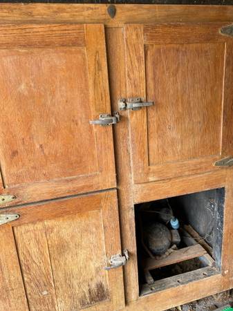 Hussmann vintage ice box 1