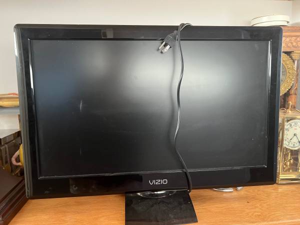 Vizio E260MV 26 inch LCD HD TV Computer Monitor 1