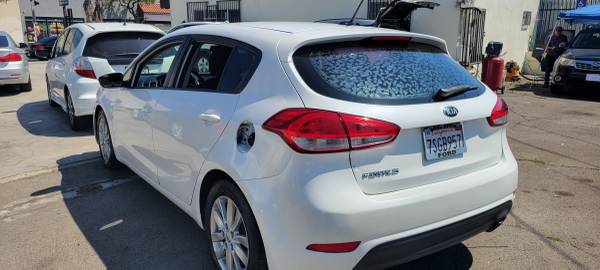 2016 Kia Forte 5 LX - $6,995 (East los angeles)63470893082753124