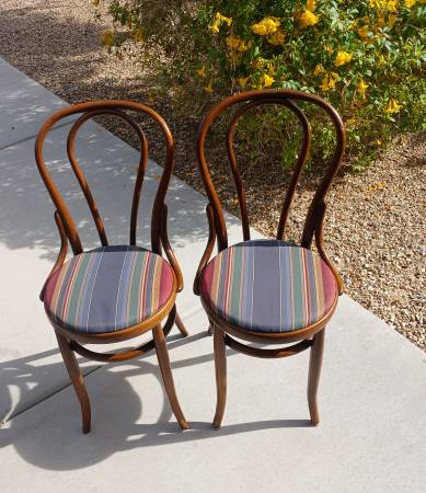 Pair Beautiful Pair Bentwood Chairs 1