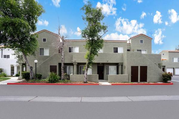 $2,109 / 1br - 704ft2 - Mesas para picnic, 1/BD, senderos sinuosos tranquilos (27303 N. Sara St., Los Ángeles, CA)63876483105411123