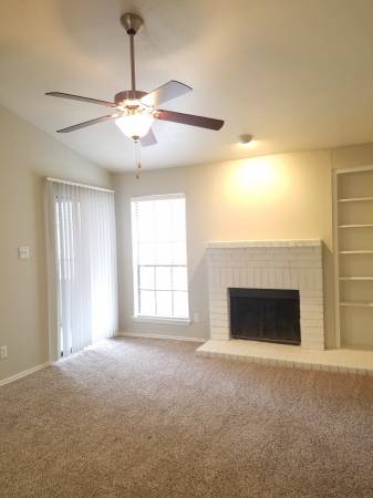 $999 / 1br - Ahora en alquiler – Amplio de 1 dormitorio / 1 baño | Unidad #1524 – $999/mes (6350 Meadowvista Dr.)64036541137153120
