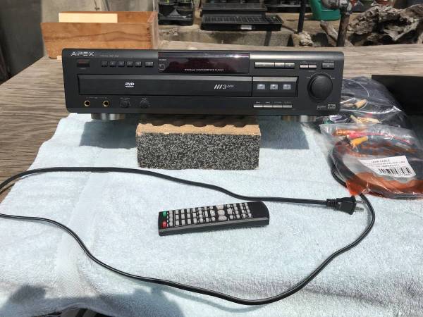 Apex DVD 3 Disc Player 1