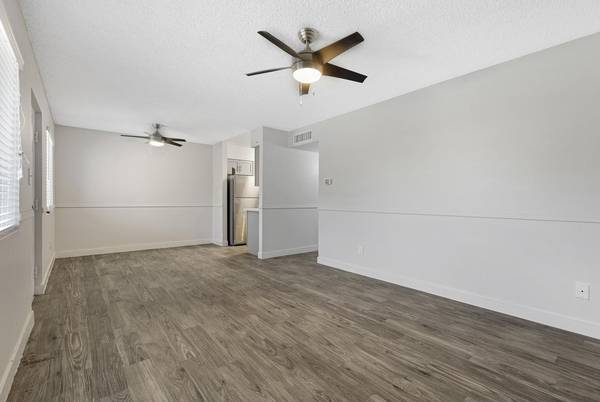 $1,525 / 3br - Grill & Picnic Area, New Kitchens, Tech Ready, Tour Today (Northwood Manor)64024999359745122