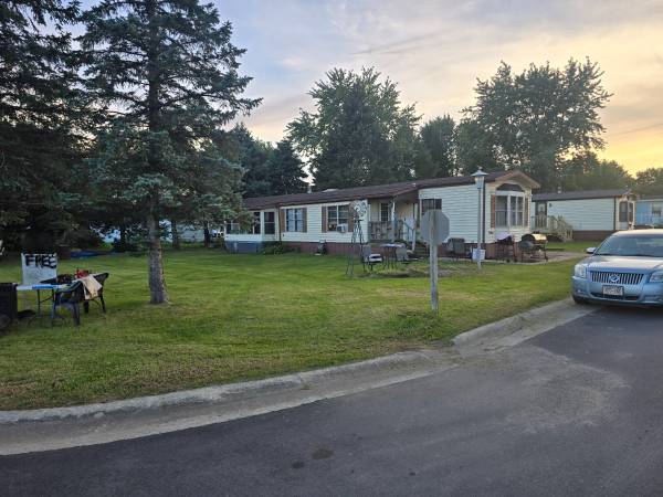$50,000 / 2 habitaciones - Casa fabricada (Pleasant Prairie, WI)