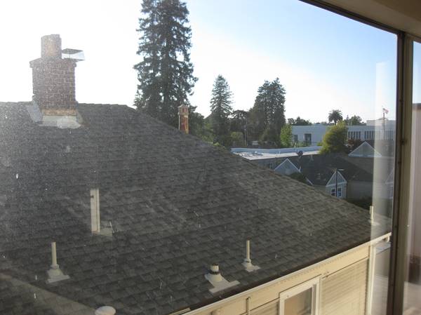 $2,200 / 1br - Top Floor. Nr. Campus, Downtown, BART (berkeley north / hills)63870647991553124