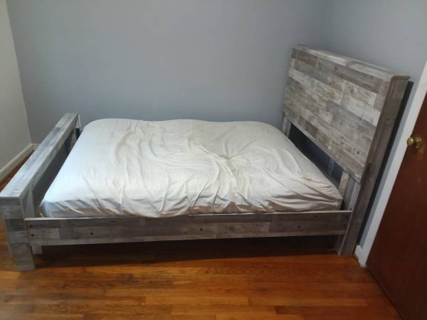 Full size bed frame 1