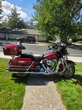 2009 Harley Davidson Electra Glide Classic FLHTC 1