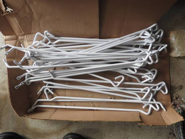 30 - L16 - Support Rods 1