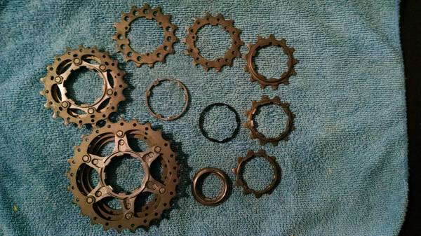 Shimano Dura-Ace 11-25t 10 velocidades. Cassette de engranajes para bicicleta de titanio + acero CS-7900 - $40 (Boston y zonas al norte)63438034528899121
