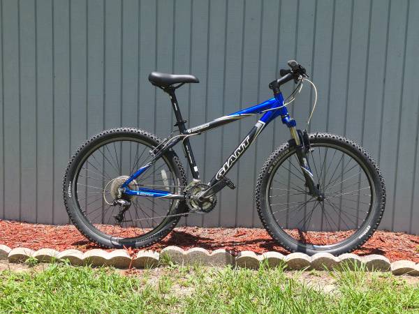 ((( GIANT Rincon Mountain Bike))) 1