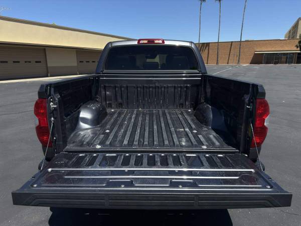 2019 Toyota Tundra SR5 TRD - Photo 9