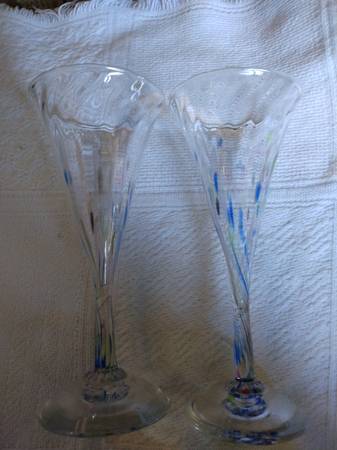 (2) Beautiful Thick Confetti Glass Stemware 1