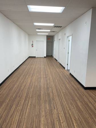 $1,200 / 1000ft2 - 1k sq ft Office Space Available for Immediate Rent (Kingston)64213528960387123