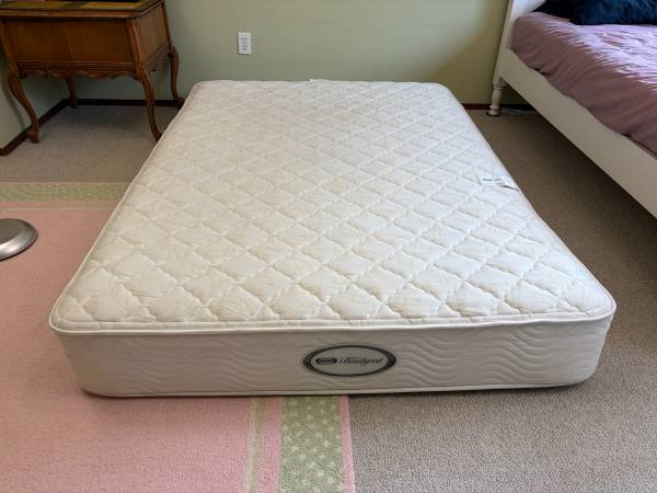 Simmons Beautyrest Firm Mattress, full size 1