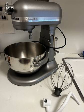 KitchenAid Pro Series 5 Plus Stand Mixer 1