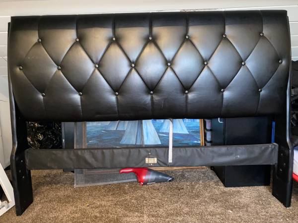Queen Tuffed headboard 1