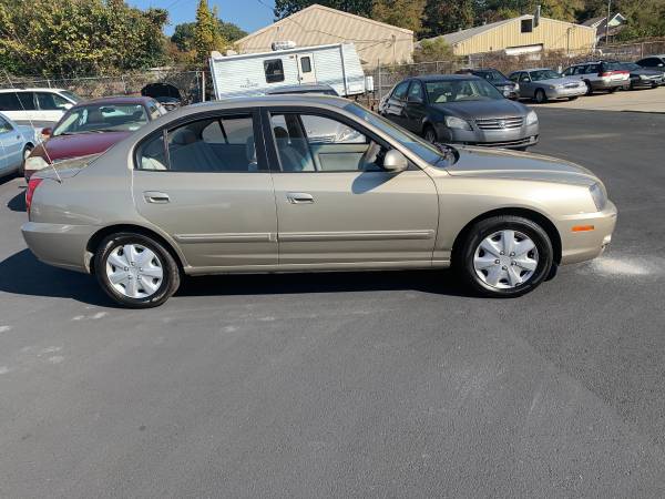 2005 Hyundai Elantra GLS/GT ¡96k millas! - $5,495 (Charlotte)63613513152641123