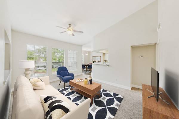 $1,455 / 2br - 1062ft2 - Pool, Crown Molding, Bar Counter Top in the Kitchen (12750 Briar Forest Dr, Houston, TX)63924041951234123