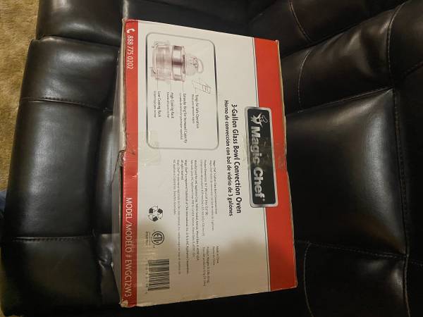 New Magic Chef 3 Gal. Glass Bowl Convection Oven - $40 (Dawsonville)63441255064707121