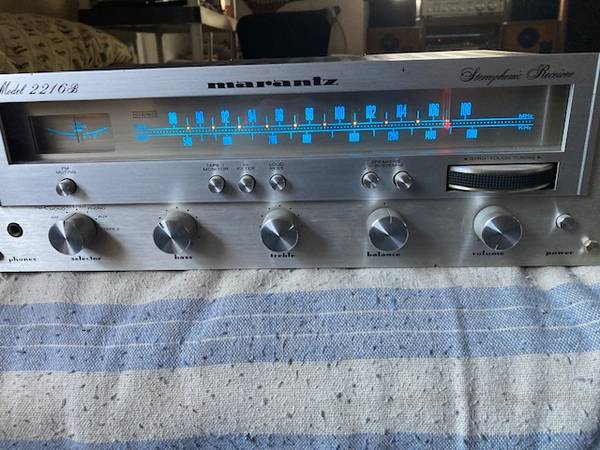 Marantz 2216B Receiver 1