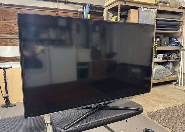 Free TV Available 1