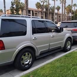 2004 Lincoln Navigator Ultimate Edition Low Miles - $6,999 (San Diego)63618407498113122