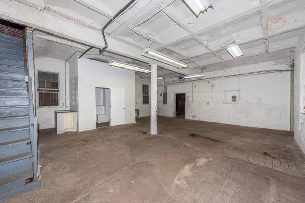 ***2 STORY WAREHOUSE / WORKSHOP W/ FULL BATH 1