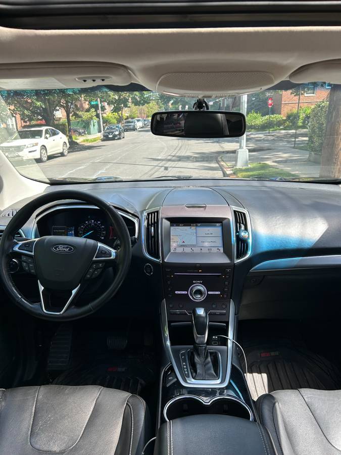 2018 Ford Edge Titanium – Clean, Reliable SUV