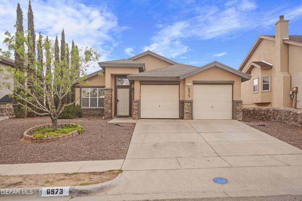 Opportunity of a lifetime! Home in El Paso. 3 Beds, 2 Baths 1