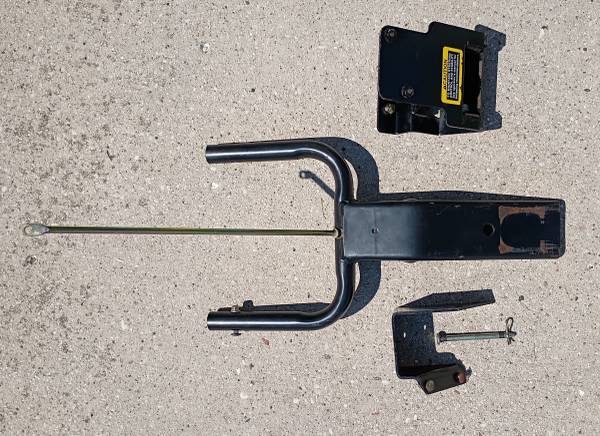 John Deere Mounting Bracket Parts 1