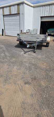 5 1/2 x 8ft utility trailer 1