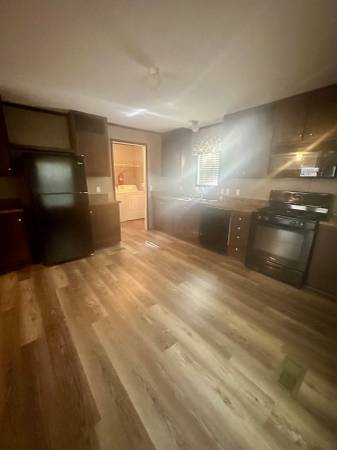 $1,399 / 3br - 1300ft2 - Spacious 3 bedroom 2 bath Home! Unit 115 (Groveland Manor)63937877329282120