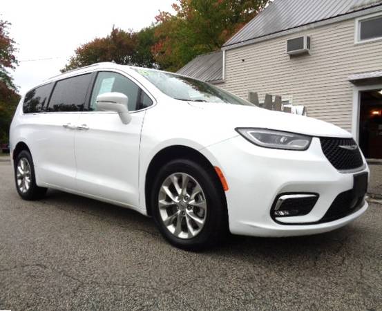 2021 Chrysler Pacifica Touring L AWD Touring MiniVan NAV Leather Clean - $19,990 (Hampton NH Route1)63470621060737121