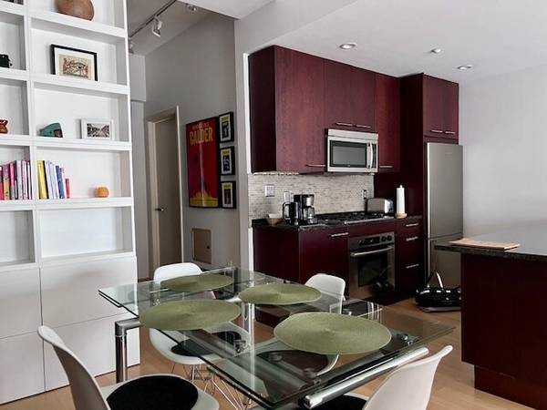 $3,400 Newly Available! Fantastic Studio Apartment in South End, No Fee! (South End)63699276501635122