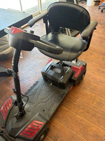 Electric Wheel Chair/Mobility Scooter 1