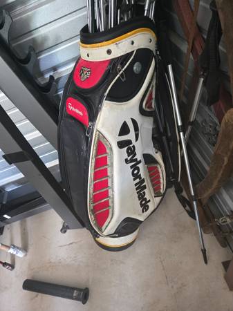 Taylor made golf bags 1